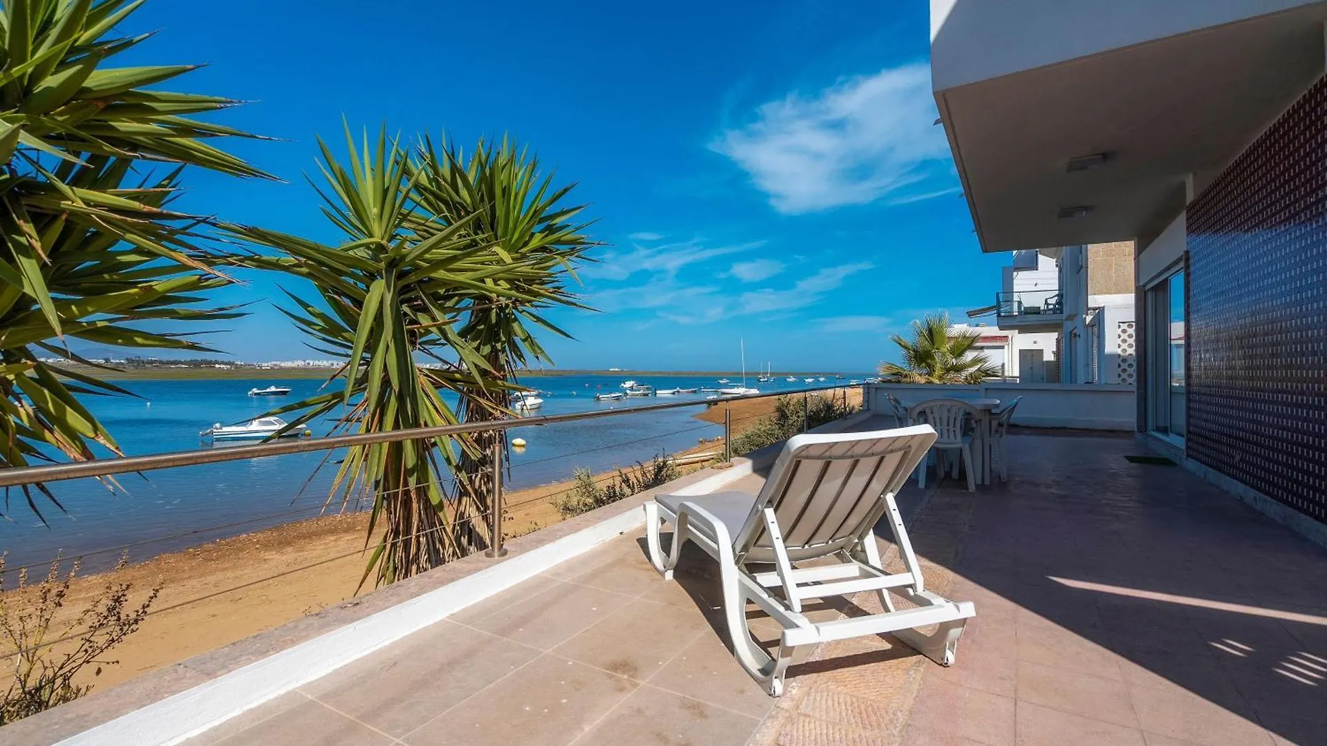 Sundance Beach House Faro Portugal