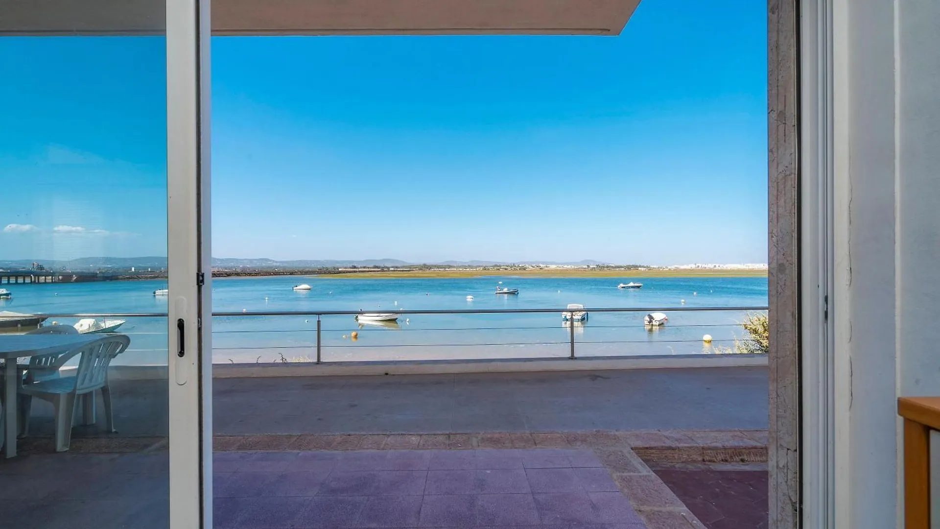 Sundance Beach House Faro 0*,  Portugal