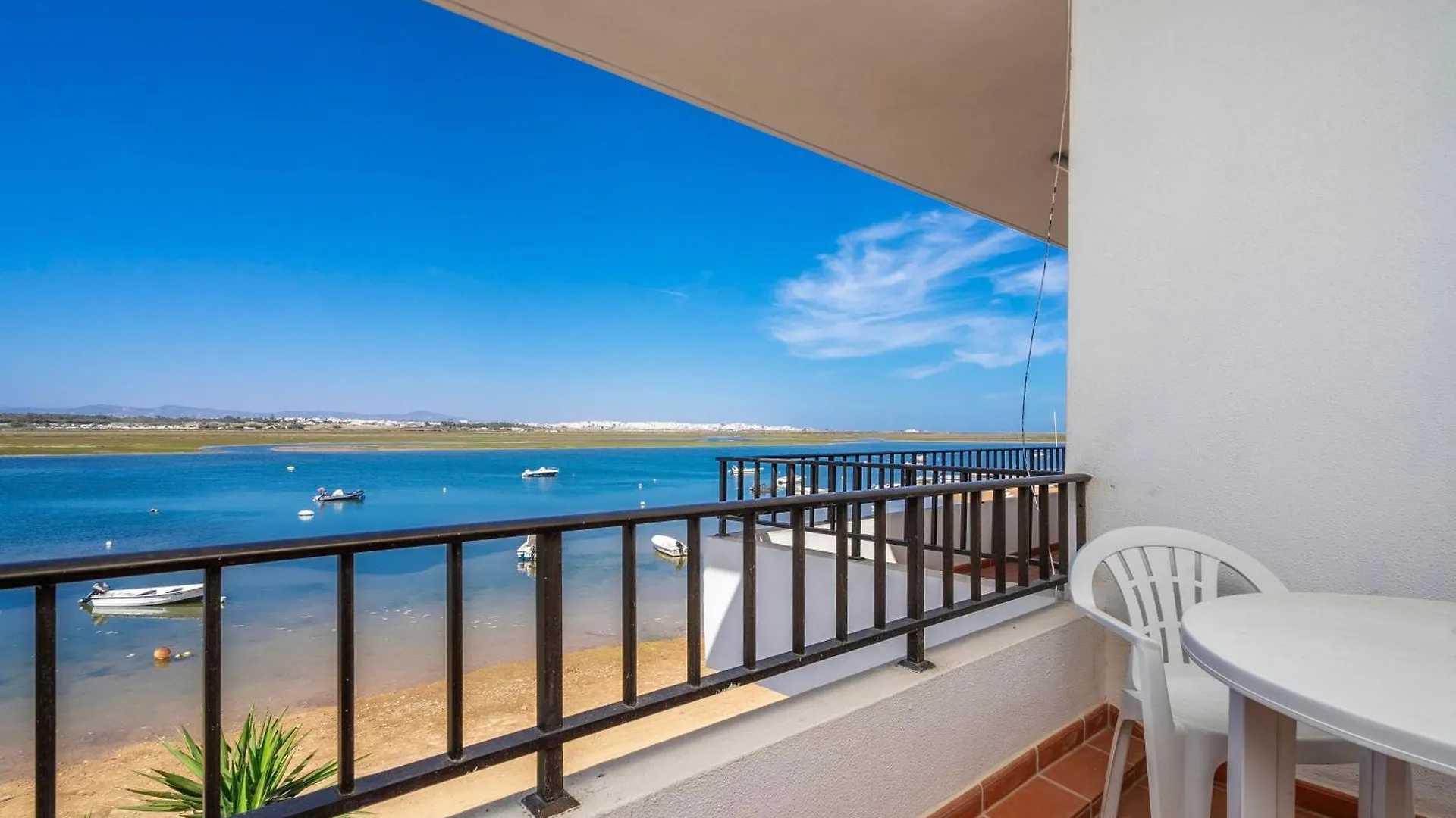 Sundance Beach House Faro Holiday home