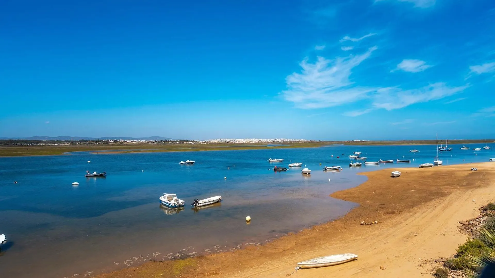 Holiday home Sundance Beach House Faro